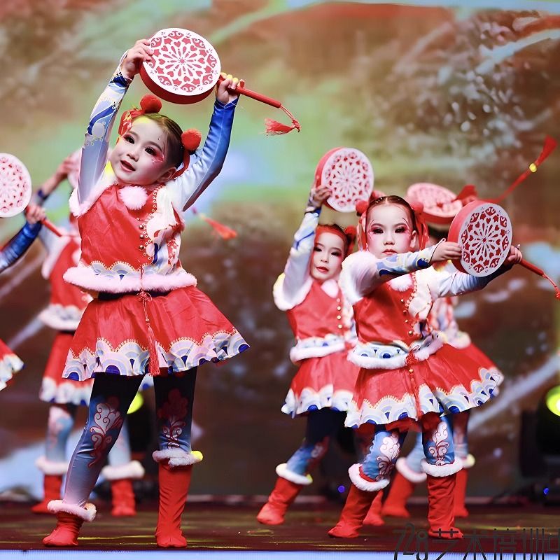 元旦儿童喜庆拜年演出服