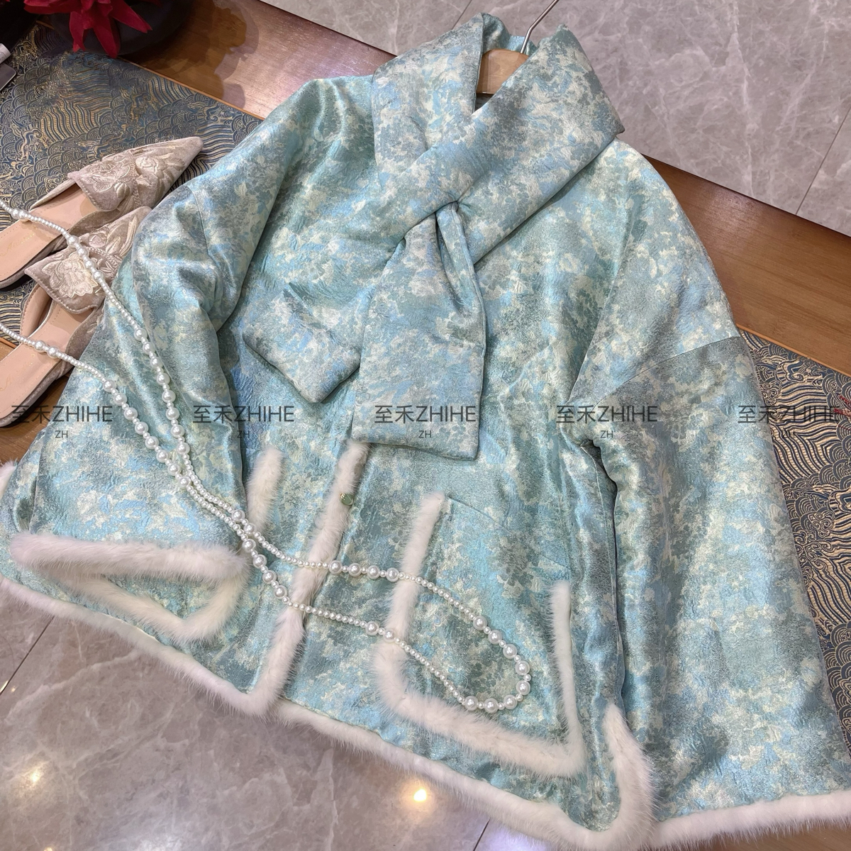 云朵中式人丝拼羊毛水貂毛棉短外套(配围巾)含30羊毛t19