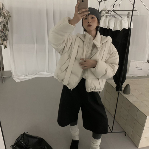 云朵小众设计经典设计感舒适连帽拉链拼接保暖羽绒服外套8002