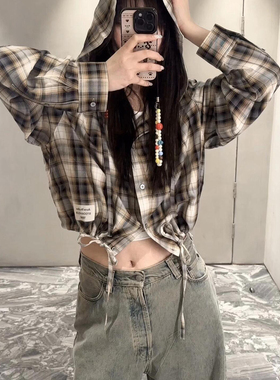 云朵小众设计复古格纹时髦百搭宽松防晒衬衫R15340