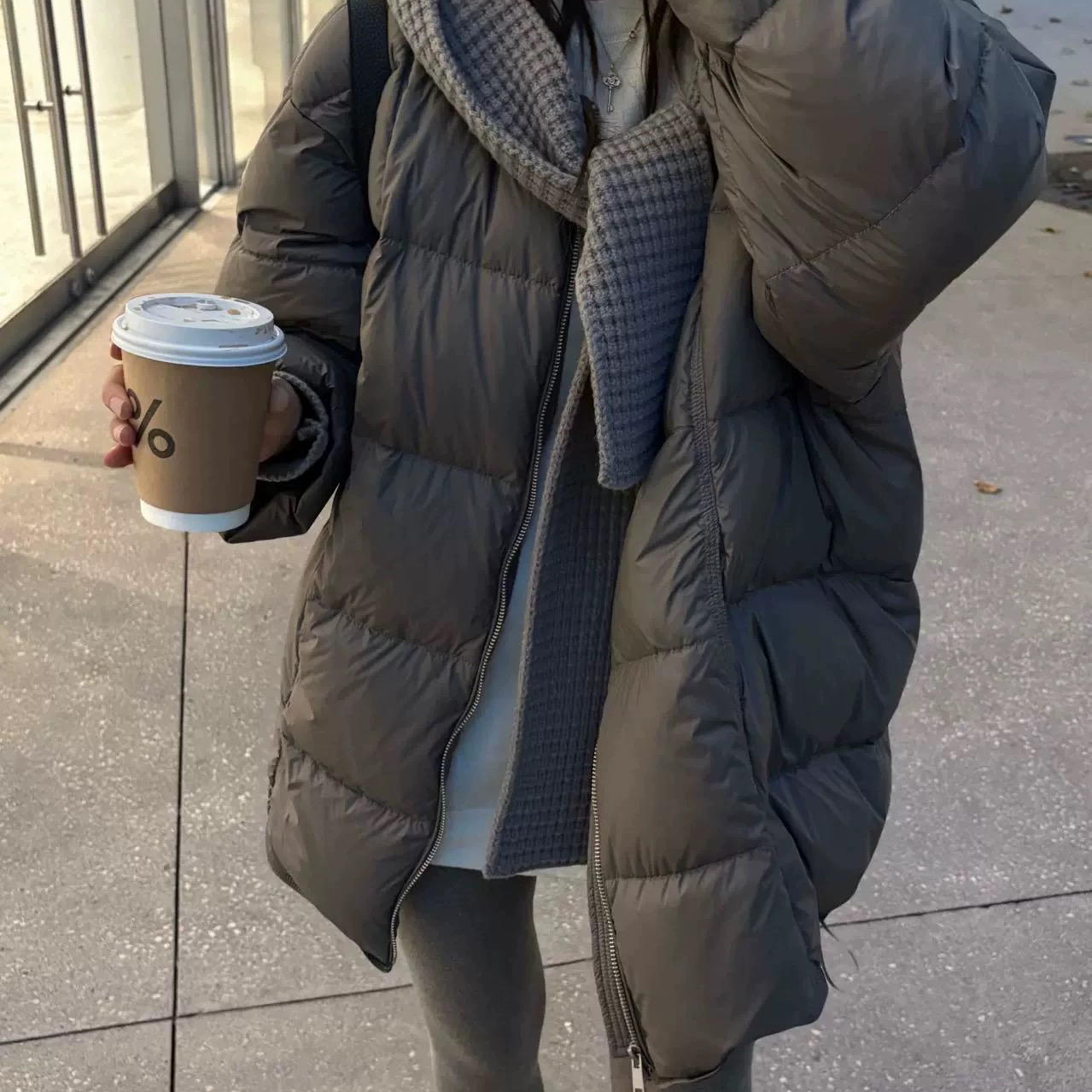 云朵设计50白鸭绒羽绒服(配针织披肩可拆卸)(含50白鸭绒)W621