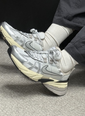 耐克女鞋新款复古百搭运动休闲鞋跑步鞋FD0736-100