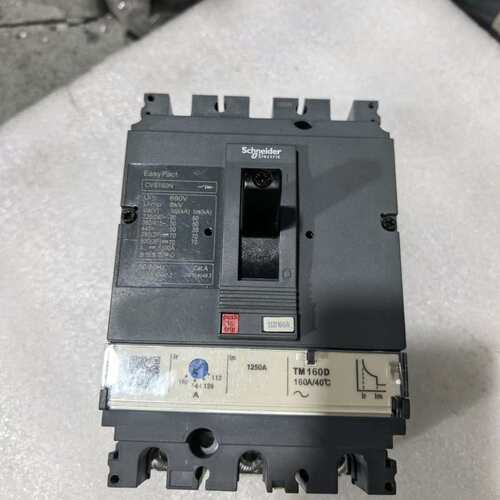 {议价}施耐德塑壳断路器 CVS160N 3P 160A 二手九成新