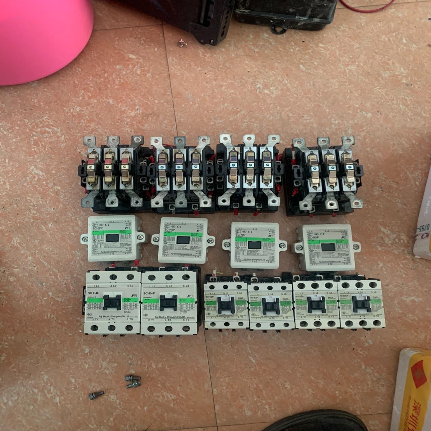 （设备配件）富士接触器，SC-N5P，（4只），SC-E4F（2只）和S
