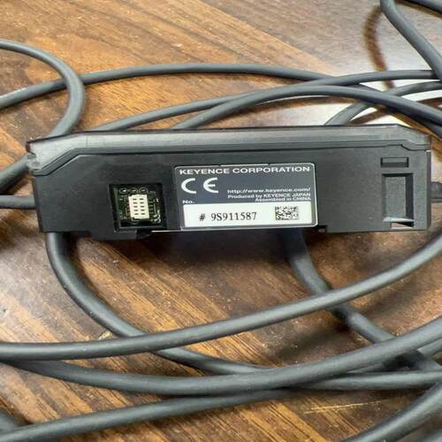 基恩士GT2-72N GT2-CH2M接触式传感器放大器，
