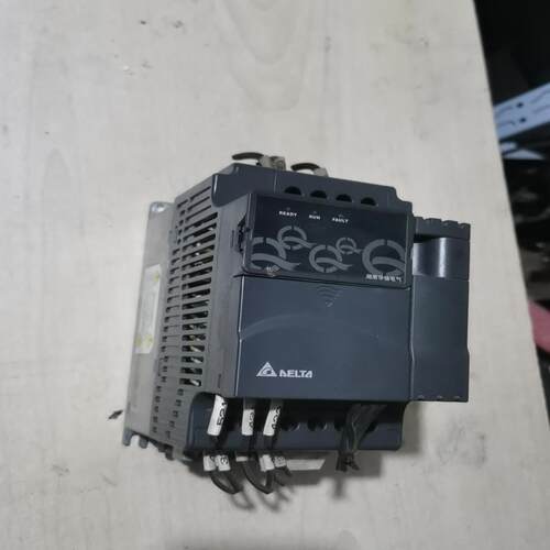 {莱茵电子商行}台达变频器VQAC022E43A  22KW实物拍摄功能