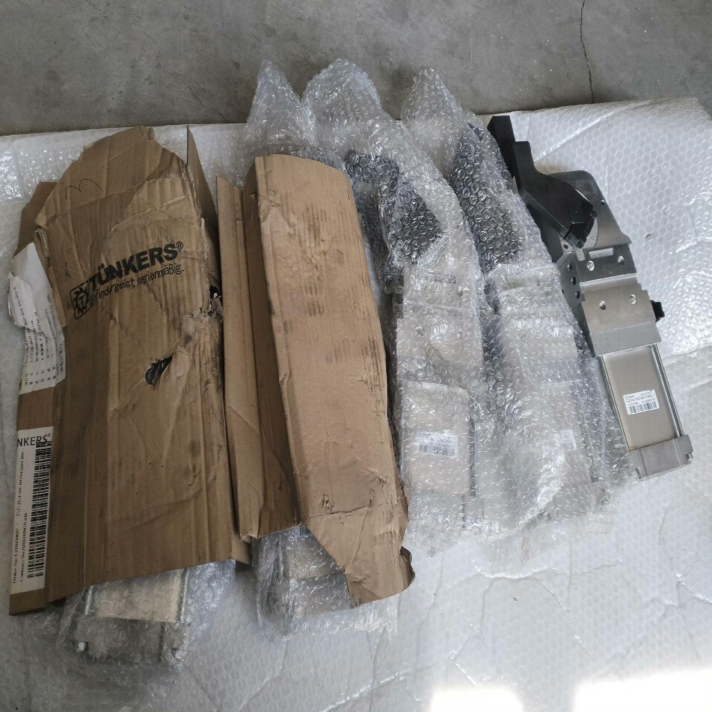 [德峰]气缸强力德夹紧 克斯德珂斯 TUNKERS