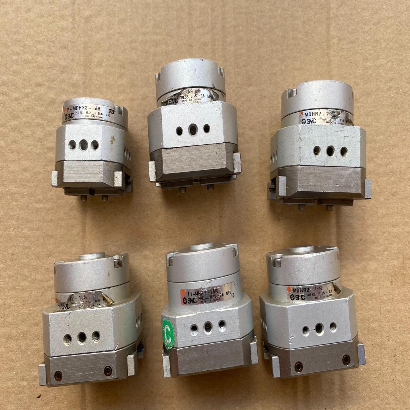 SMC加紧气缸MDHR2-15R10-MDHR2-10R