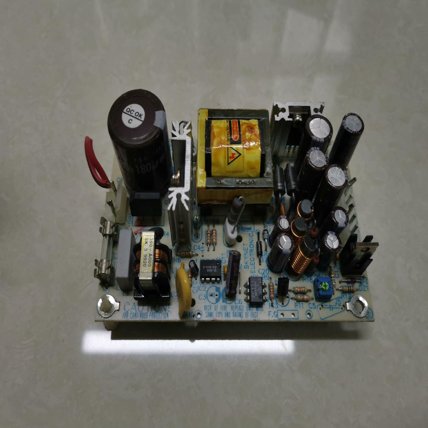 台湾天网 SKYNET 工控电源 SNP-9F40 机内开关