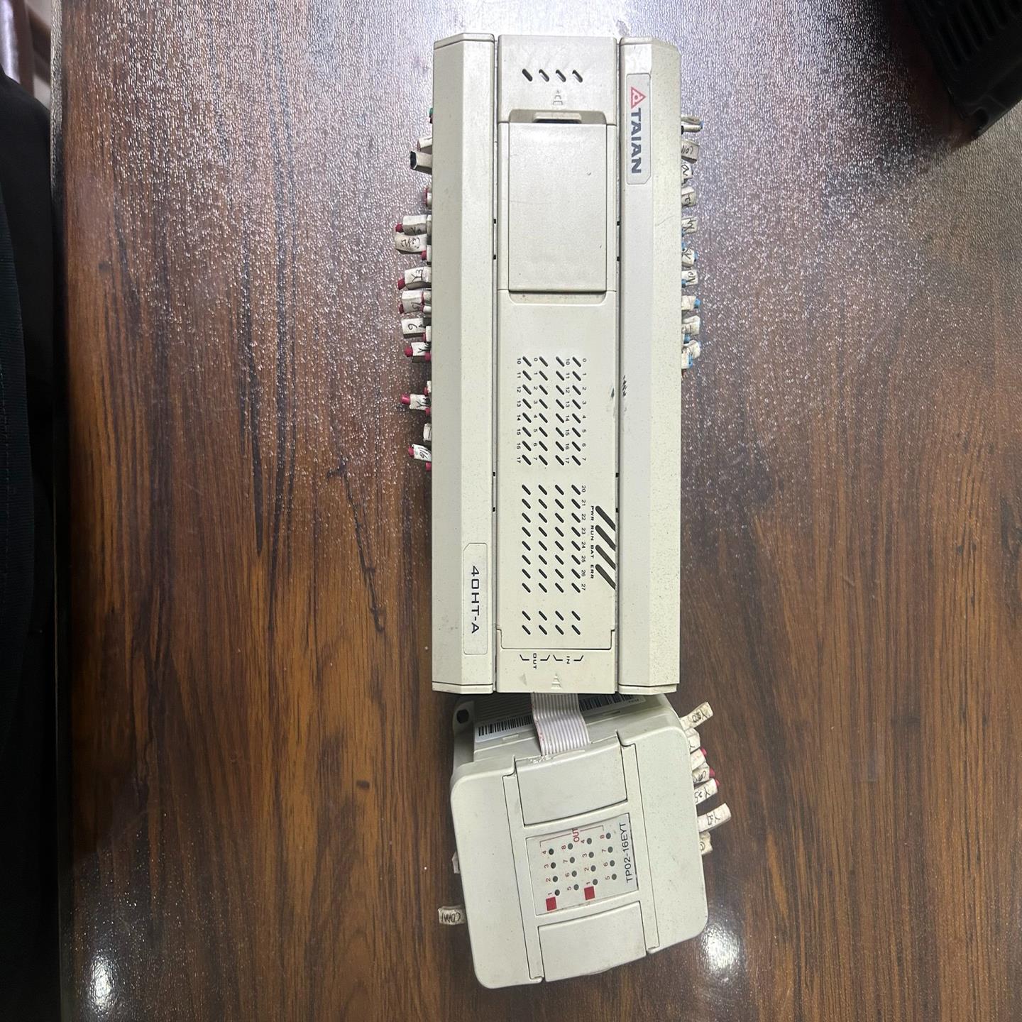 台安 PlC型号TP03-40HT-A   带扩展模块型