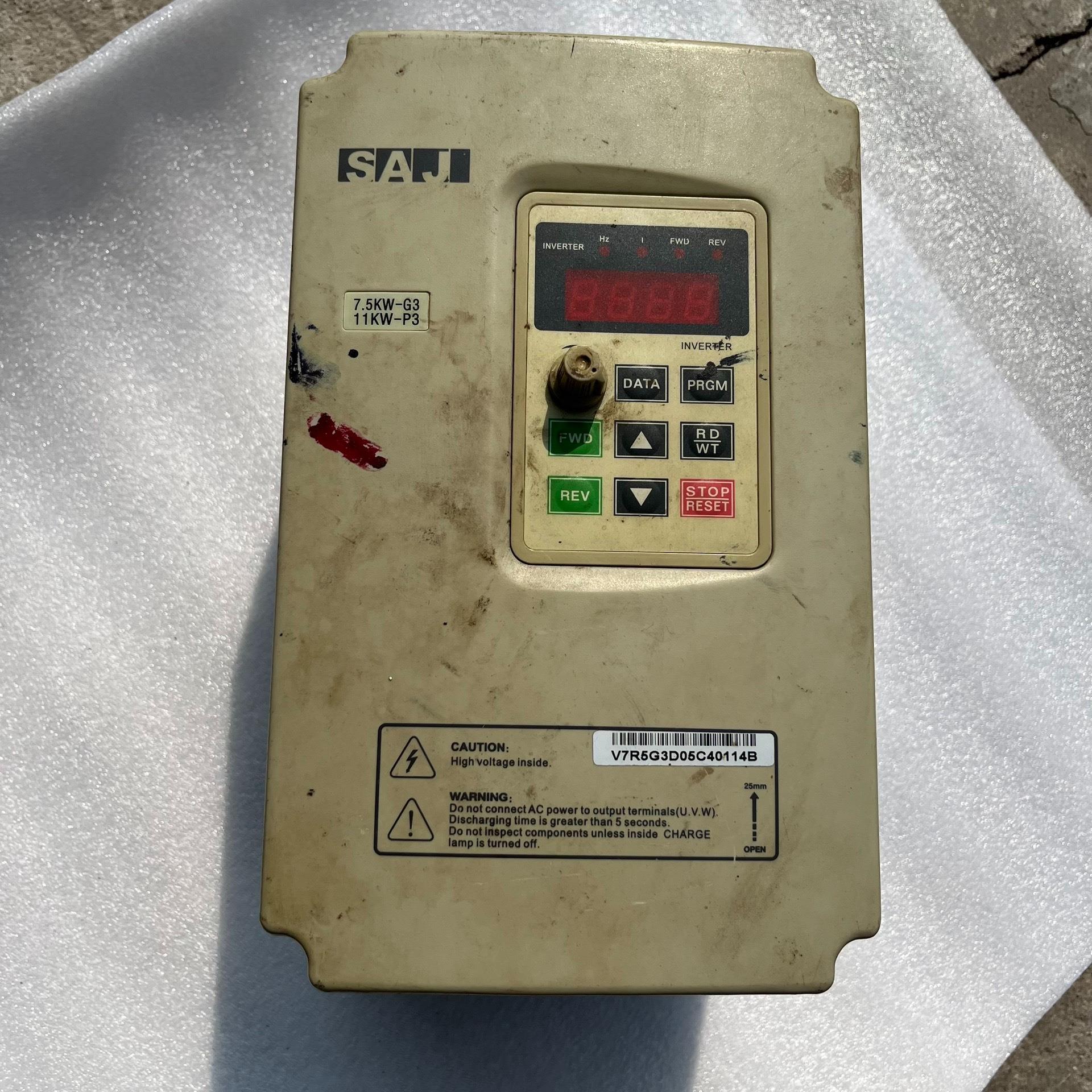 三晶变频器 V7R5G3/V011P3 7.5kw 380V