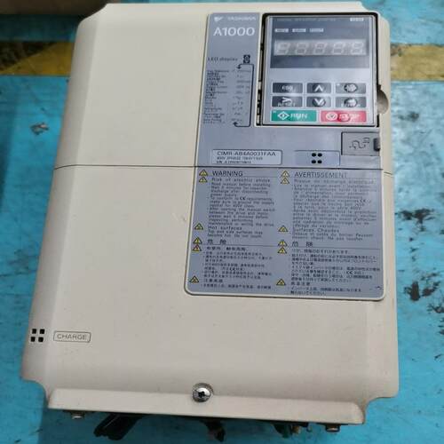 [德峰]AB4A0031FAA。变频器CIMR-安川KW11，