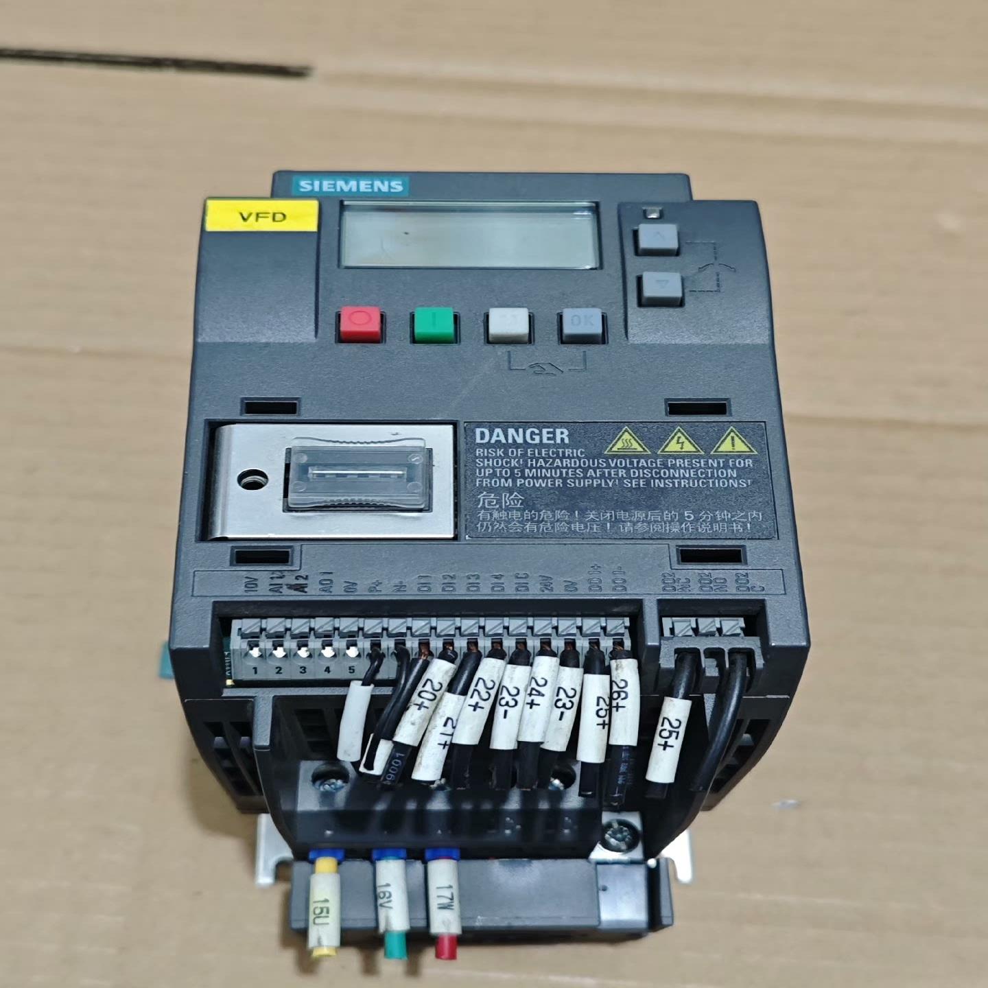 （设备配件）西门子变频器6SL3210-5BE22-2UV0，2.2KW