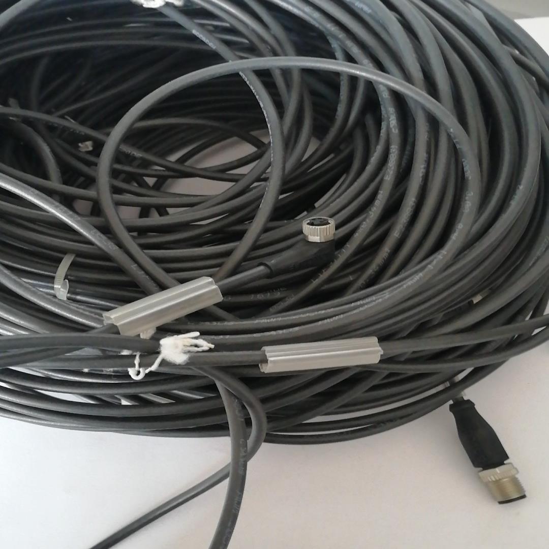 巴鲁夫连接线公母直M8转M12 4芯BCC0C6Y