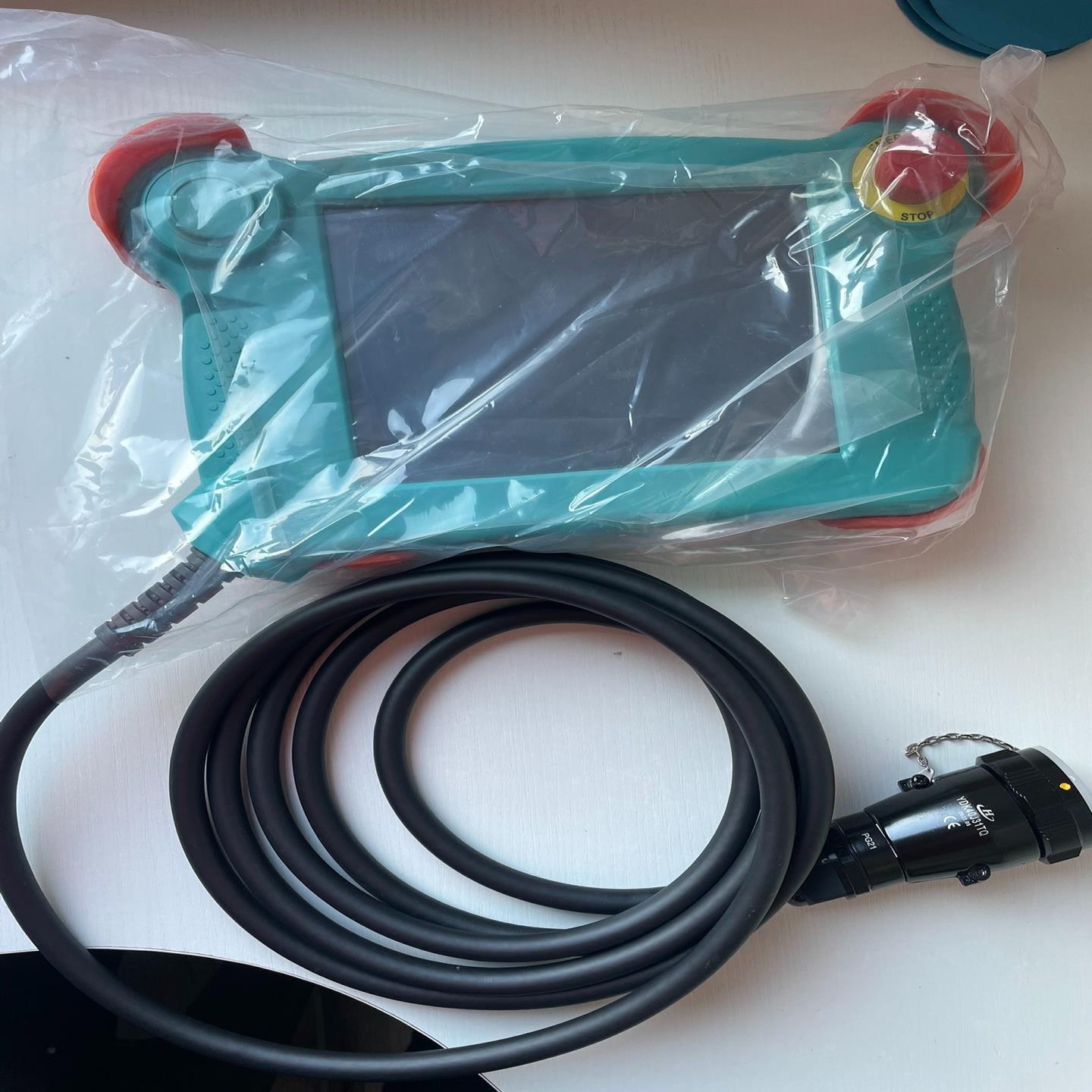 议~全新机器人示教器AR  TP4，线长3.5米，无包装盒