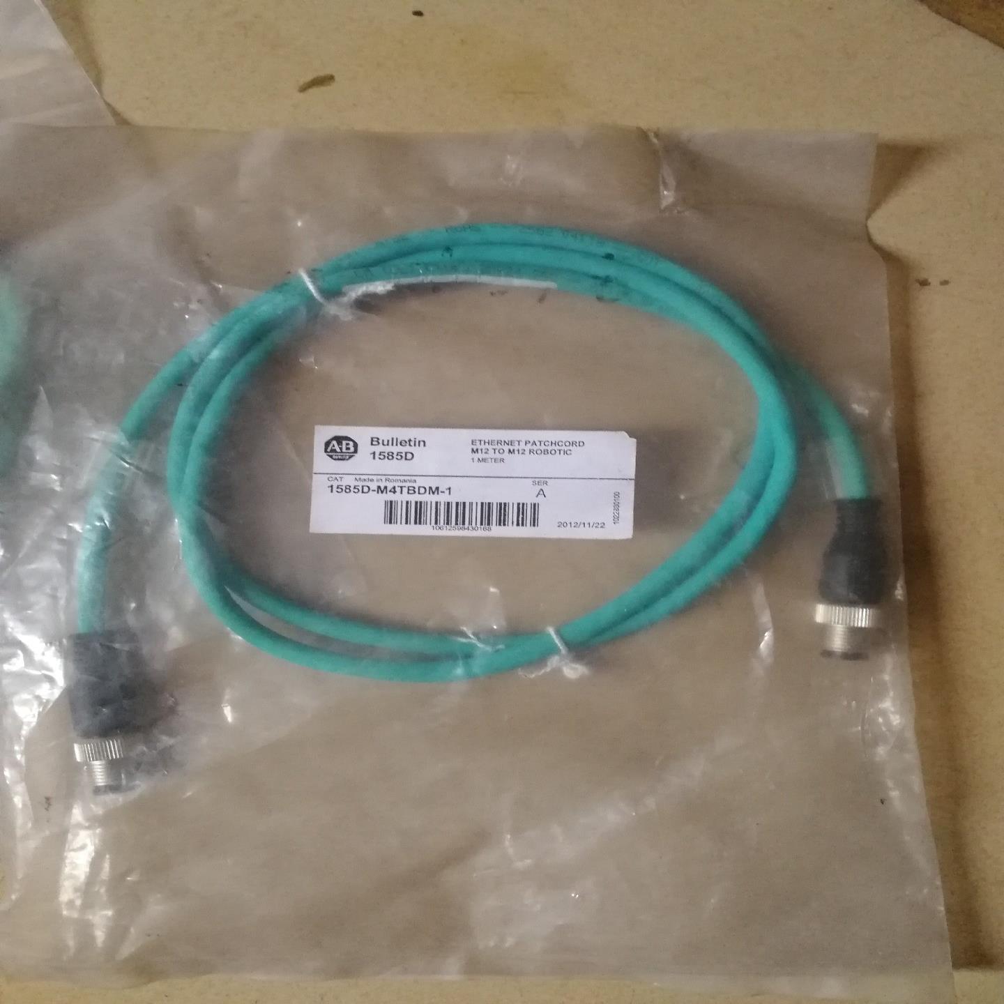 AB网线1585D-M4TBDM-1长度1米M12圆头，全新