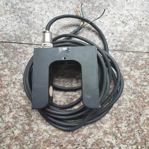 (议价)UH01 NIRECO/尼利可超声波传感器   14et20
