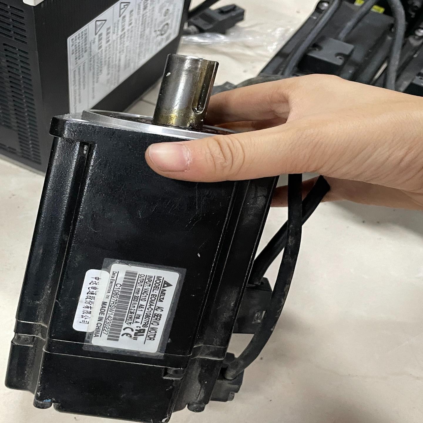 台达 ECMA-C10807RS  议价