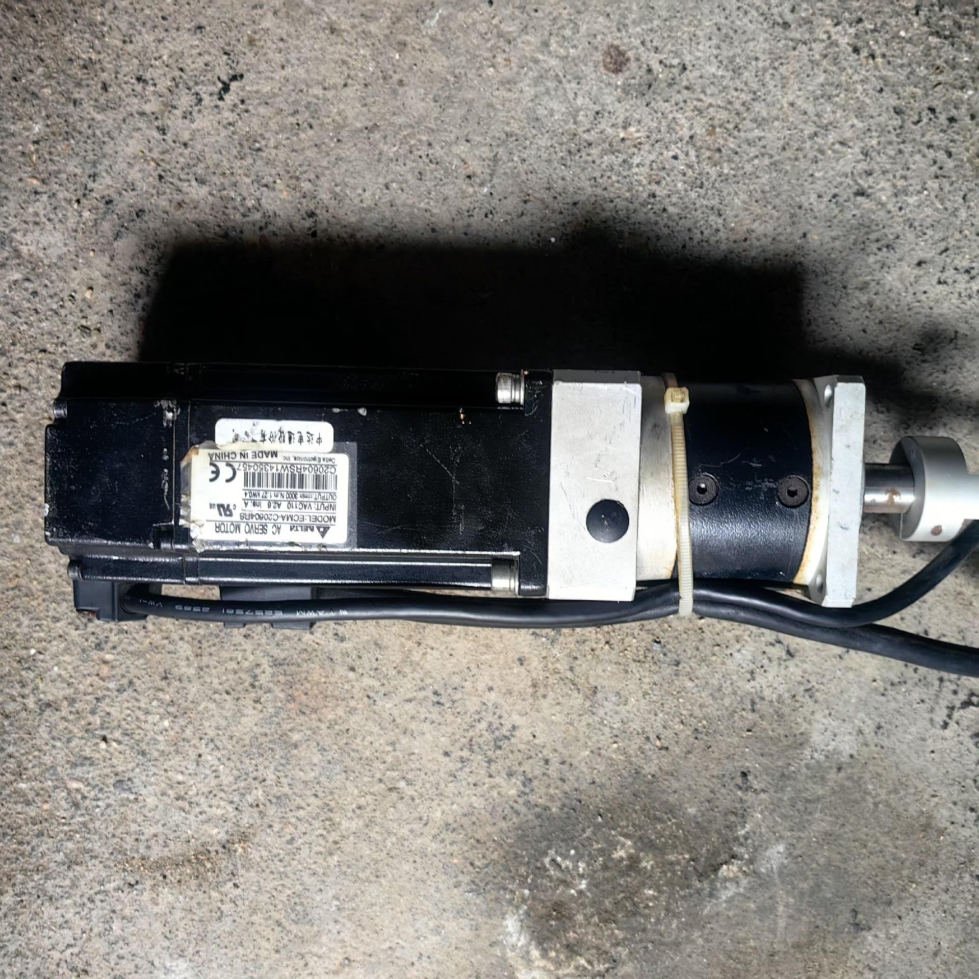 （设备配件）拆机台达伺服电机ECMA-C20604RS带减速头，东西如图