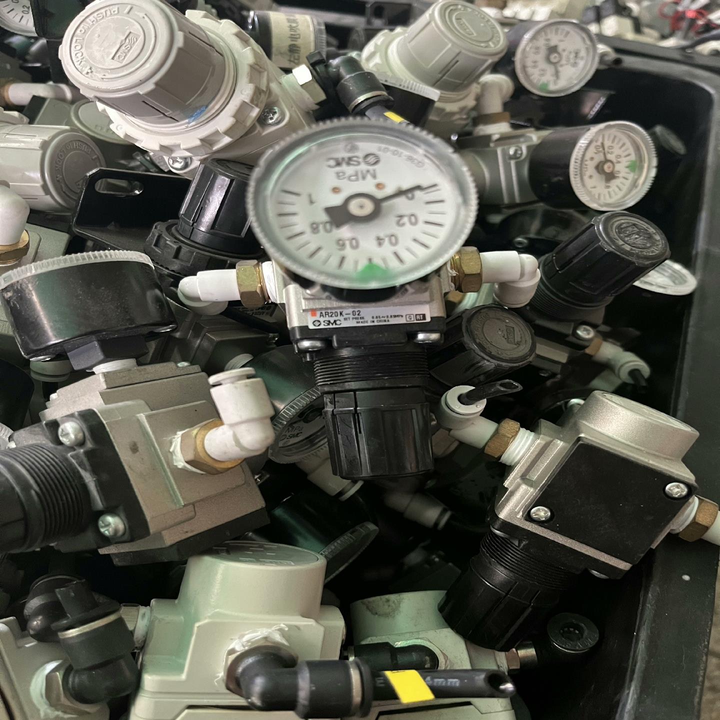 SMC减压阀:AR20-02-A AR20K-02