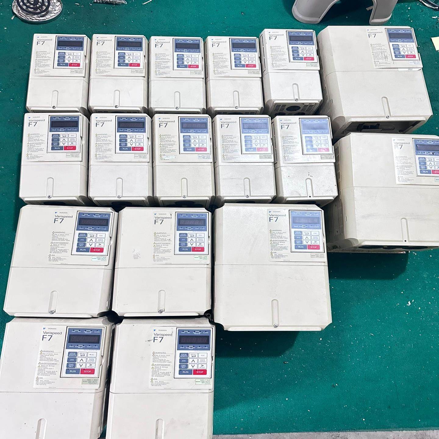 安川F7变频器CIMR- F7B40P4/1P5/2P2/5