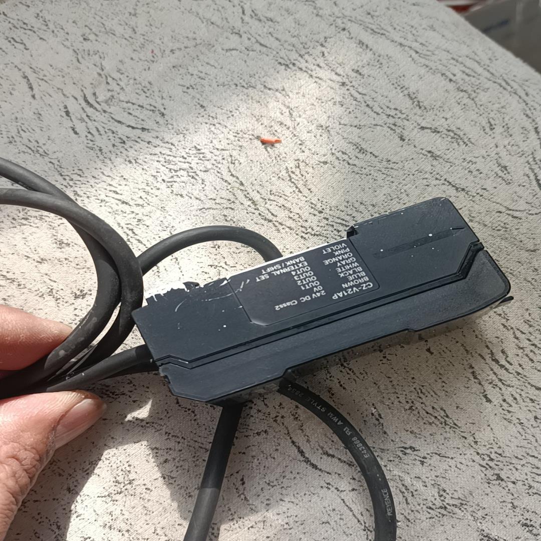 keyence/基恩士 CZ-V21AP颜色传感器控制器，拆~议价