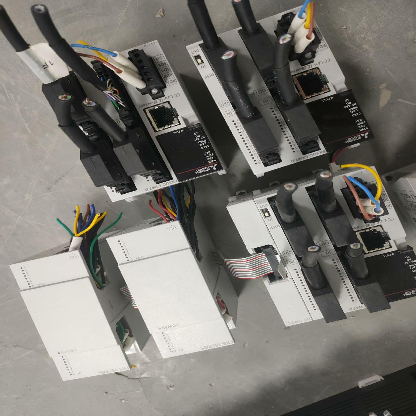 三菱5U PLC FX5UC-64MT-D  FX5-16E