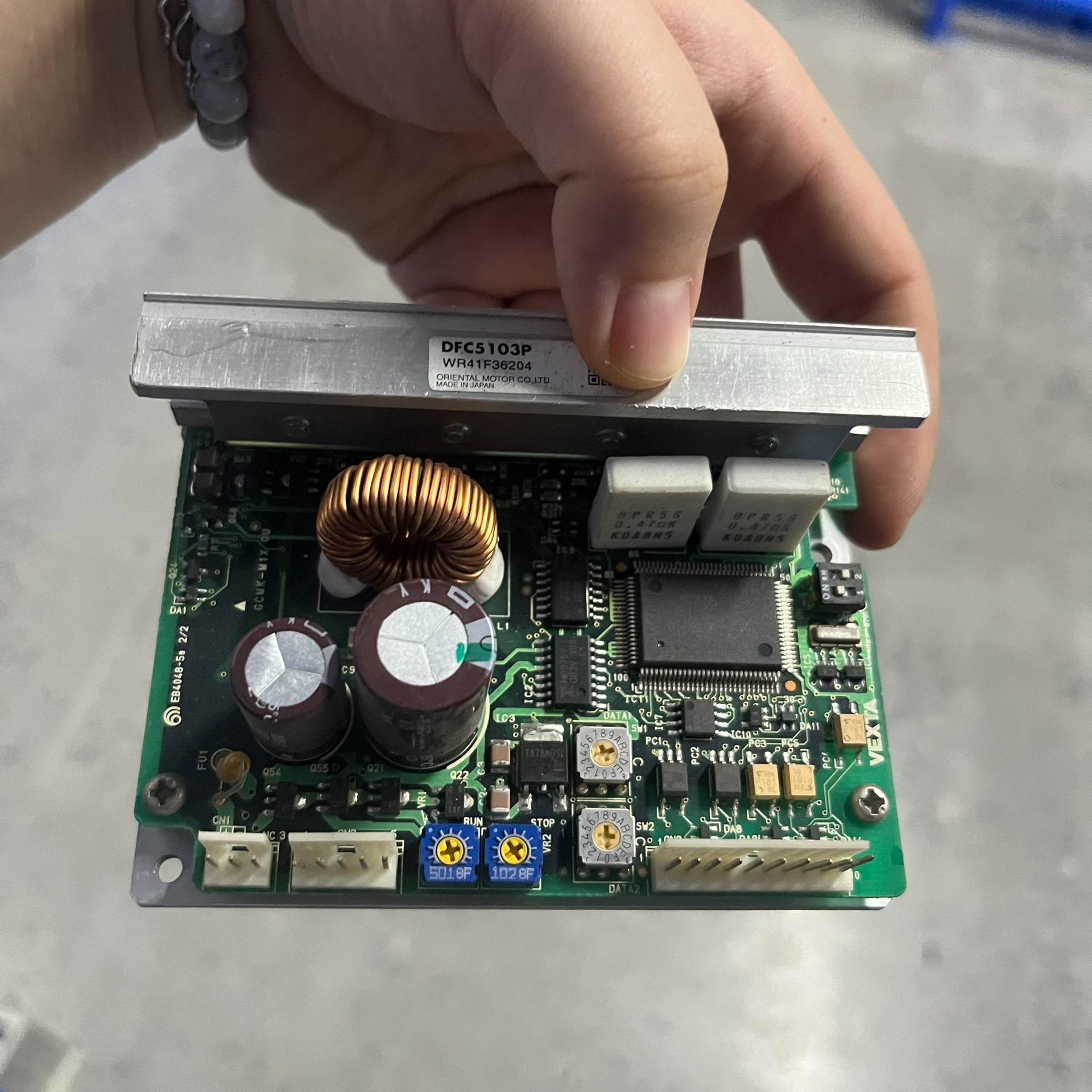 （设备配件）DFC5103P 东方5相步进驱动器 议价---