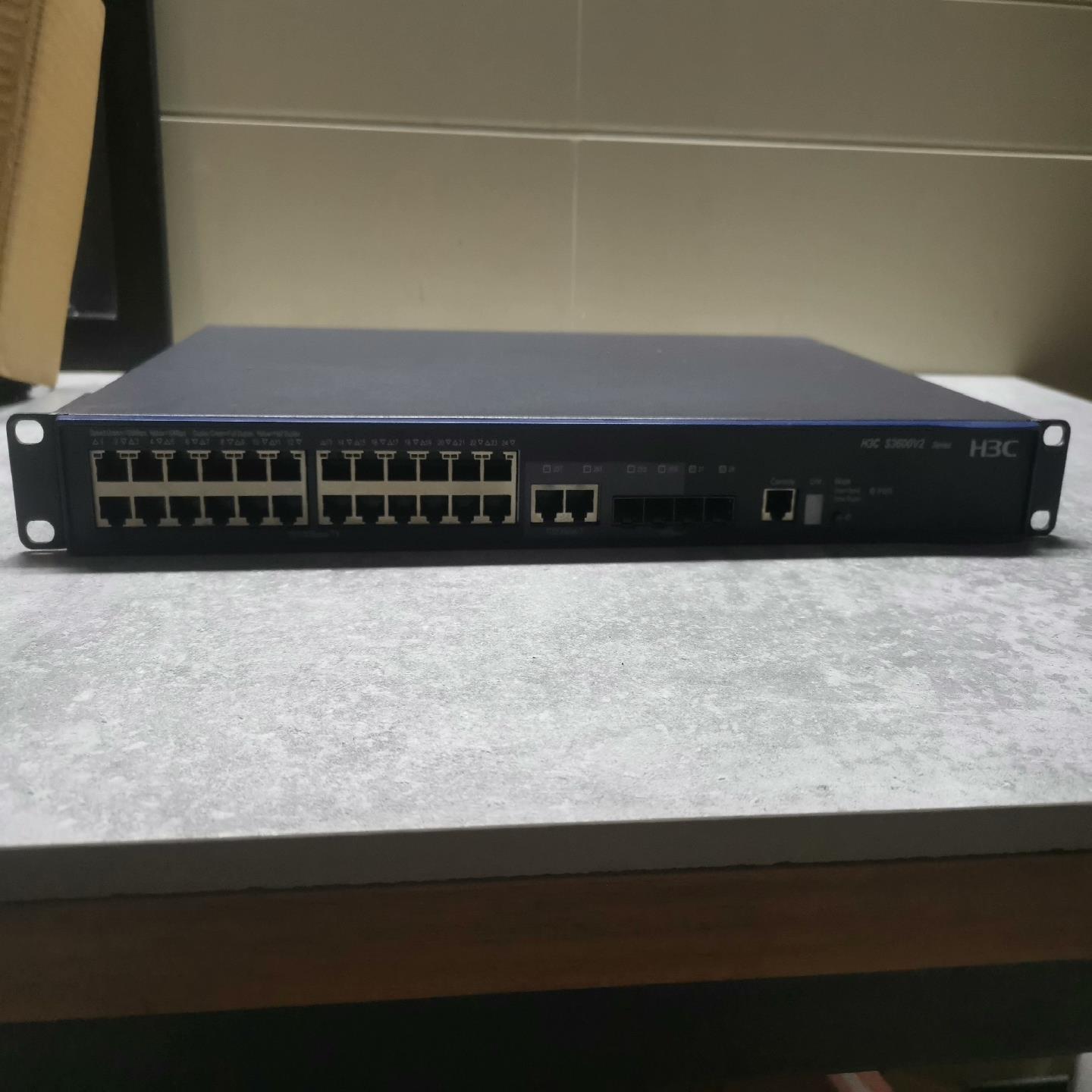 [德峰]h3c s3600v2-28tp-si 交换机 功能正常，成