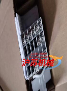 温度控制器 ，型号ESKC-DSN2AB-801（KG），全