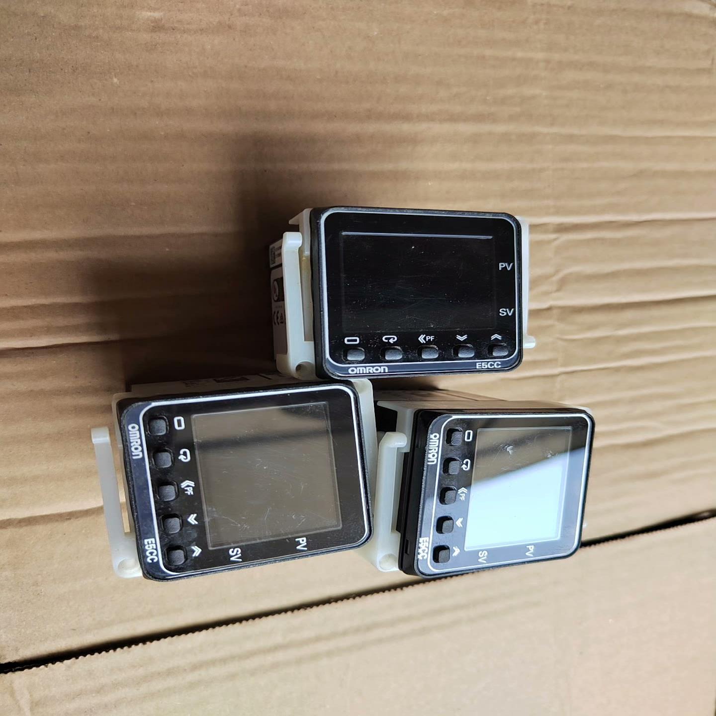 温控器温控表E5CC-QX2ASM-880