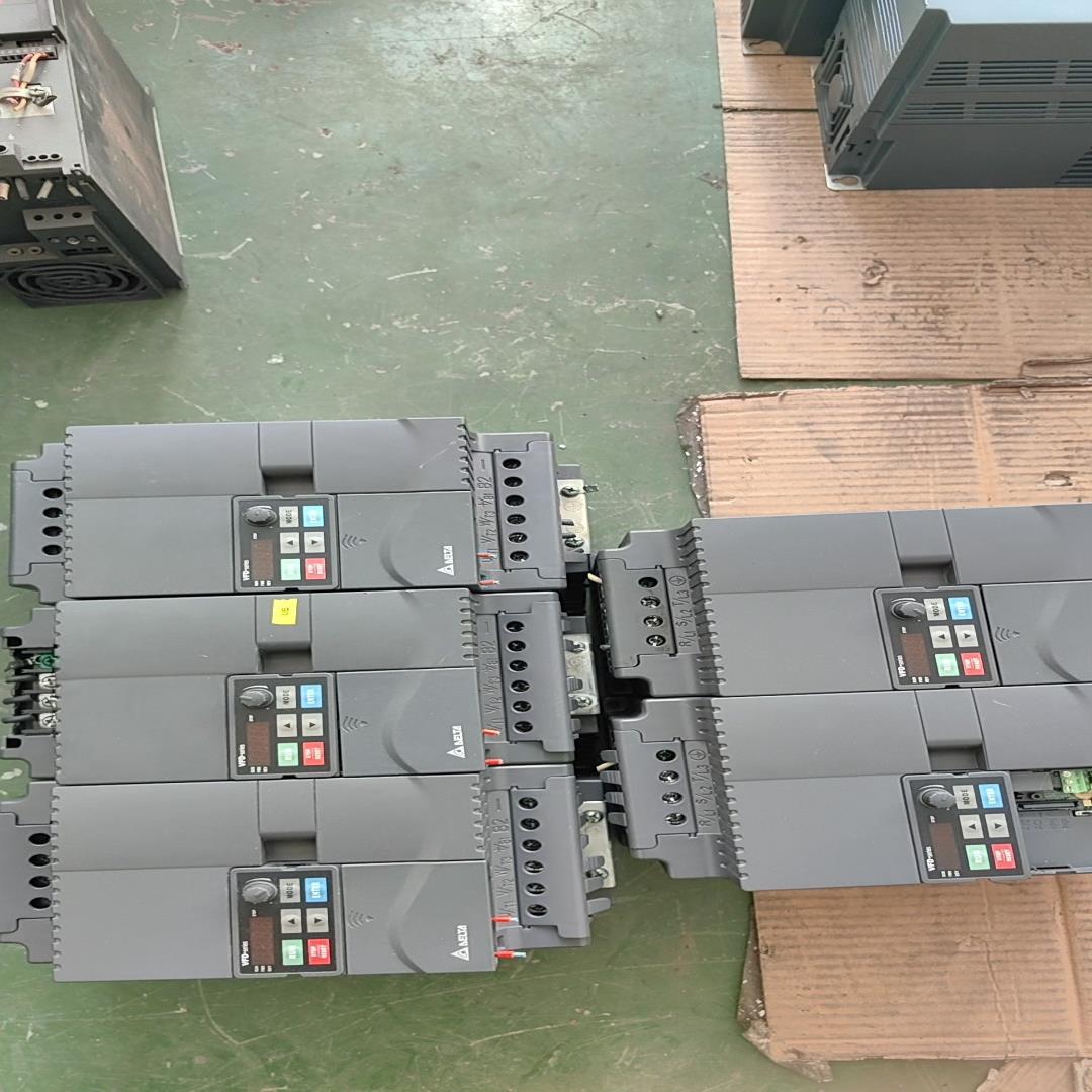 （设备配件）台达MODEL.VFD110E43A变频器功能正常成色如图需