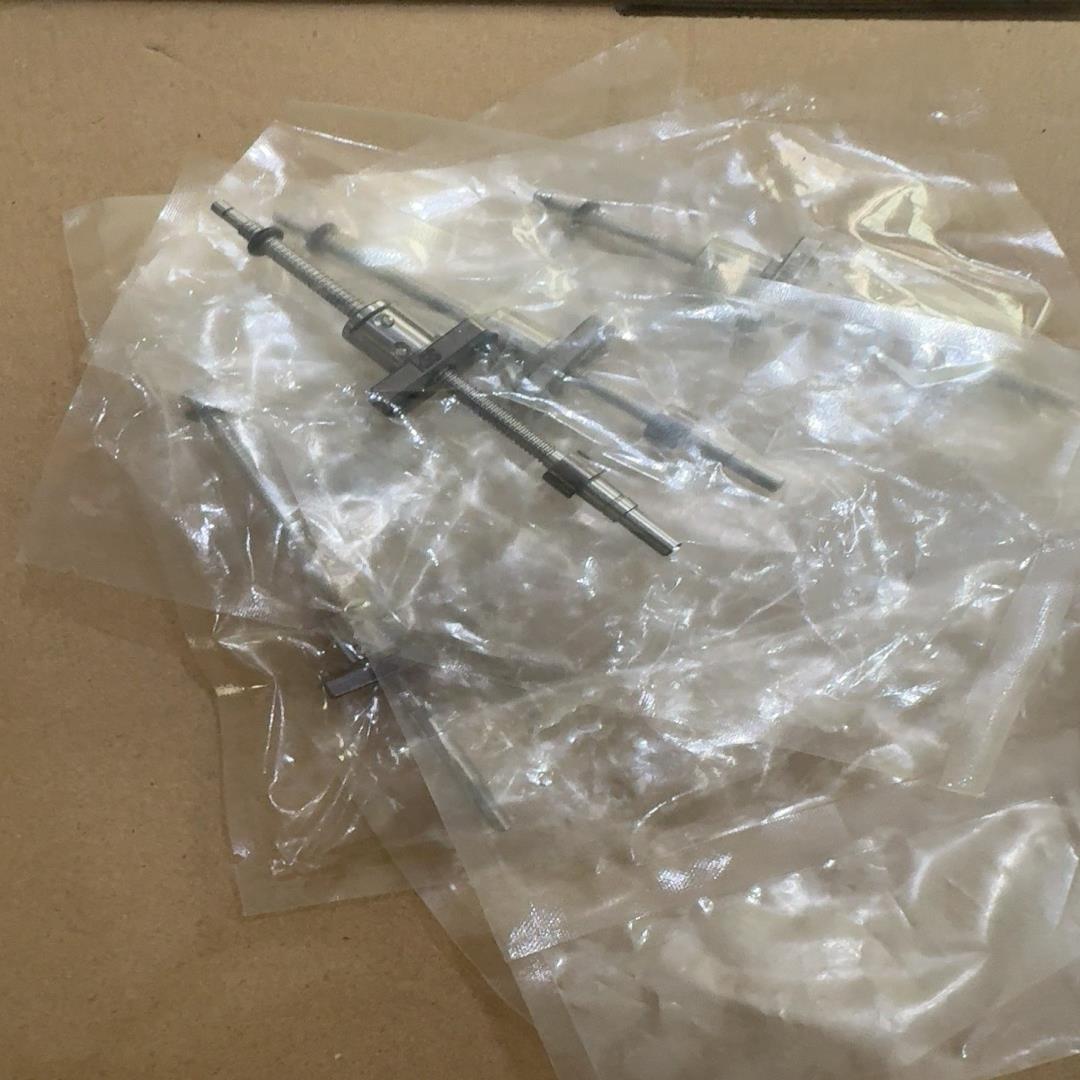KSS丝杆 SG0401-73P105C3A1X 共5个 3
