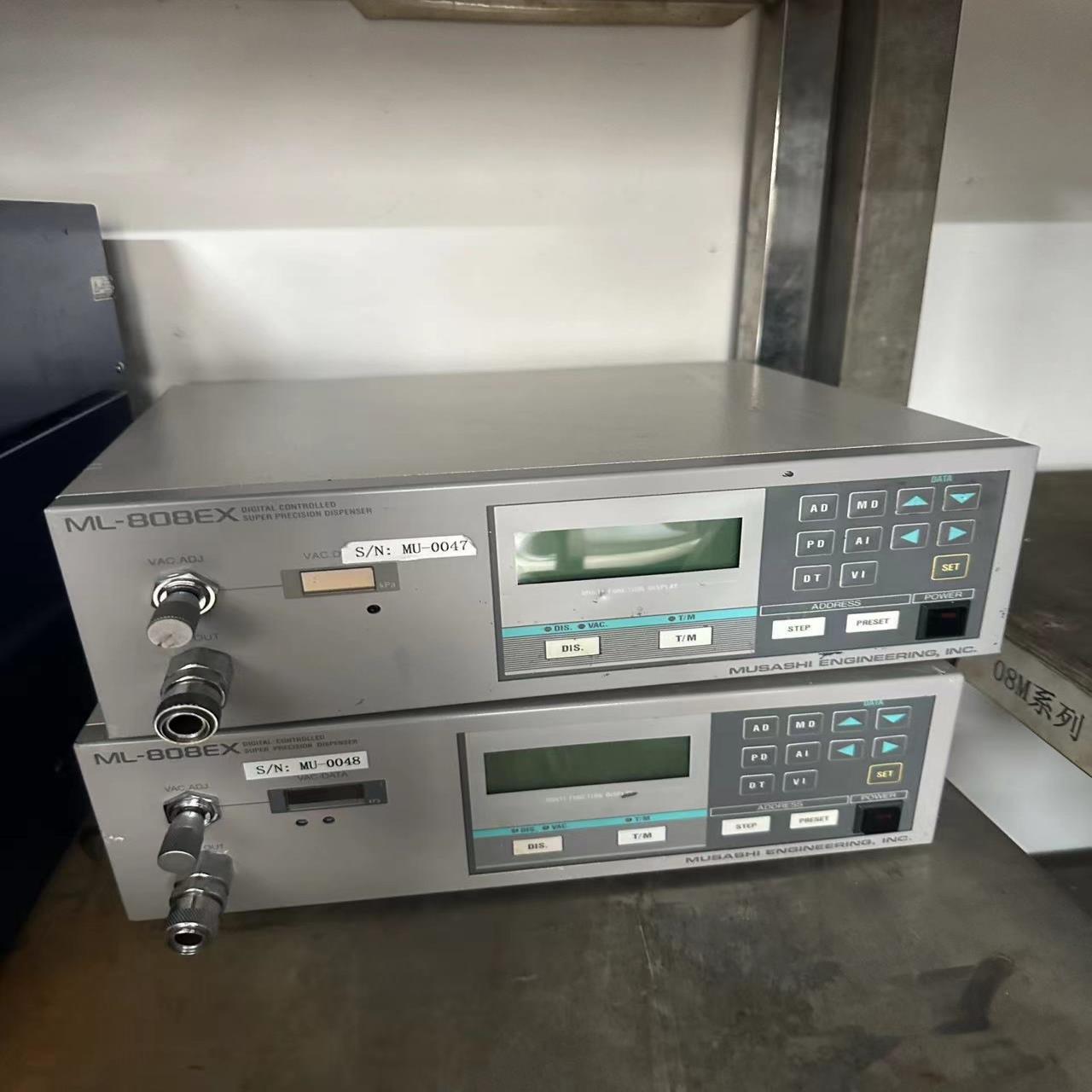 武藏点胶机控制器，型号：ML-808EX，2台，如图所示