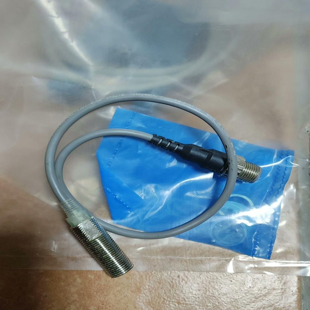 E2E-X3D1-M1GJ   1条