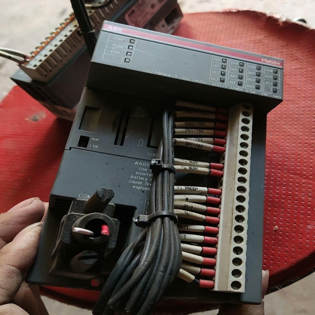 （设备配件）ABB  PM564  AX561