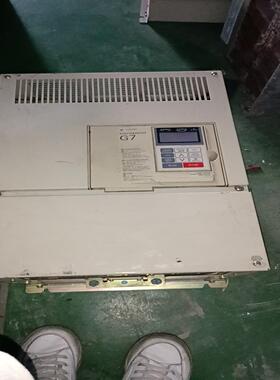 安川变频器CIMR-G7A4037原装无成色