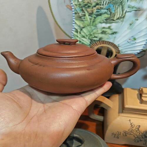 （设备配件）上新桥紫砂壶，红砂，砂非常好，像民国的砂，无款