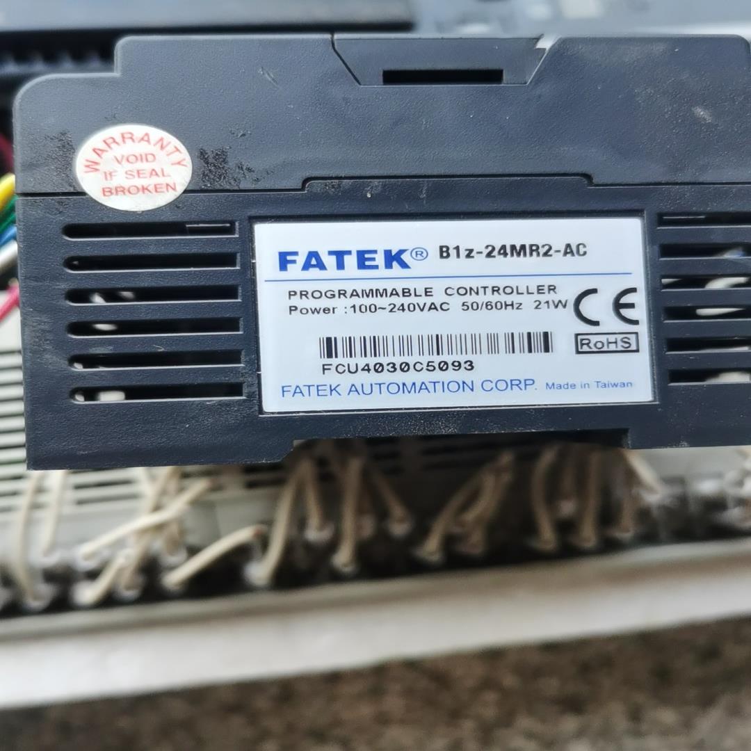 永宏PLC型号B1Z-24MR2-AC成色如图，