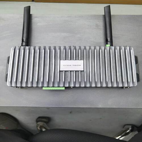 SPES TECH IPC微型计算机，型号CIS-R15