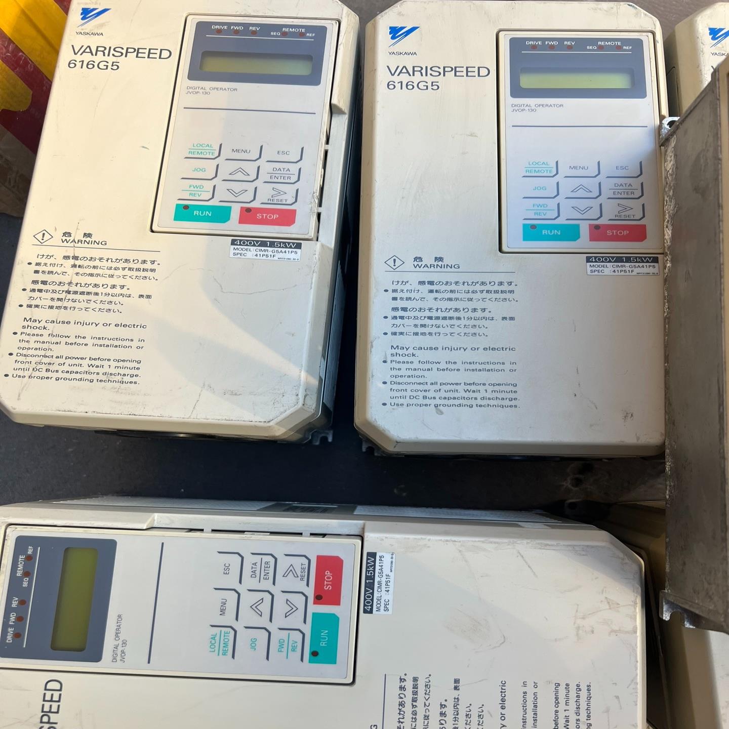 全新安川变频器CIMR-G5A41P5 外观都有划痕的全新没