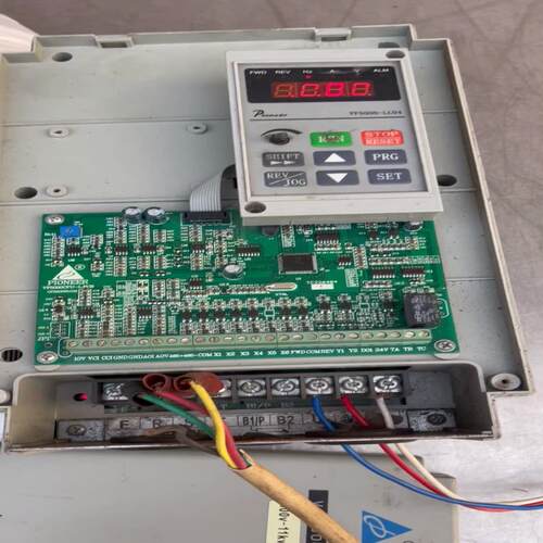 （设备配件）三相C4T11PG-  变频器派11KW变频尼尔VF5000