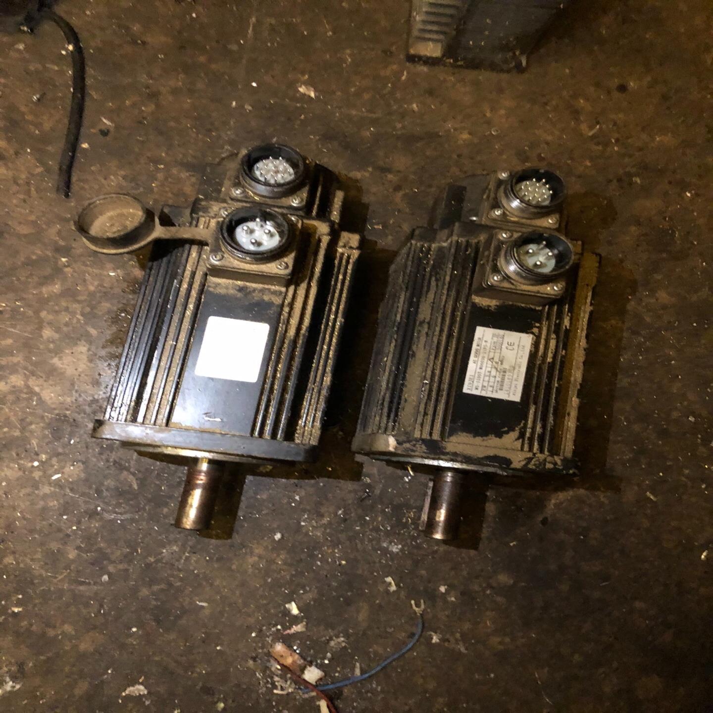 （设备配件）信捷伺服电机MS-110ST-M06030B-21P8-W，