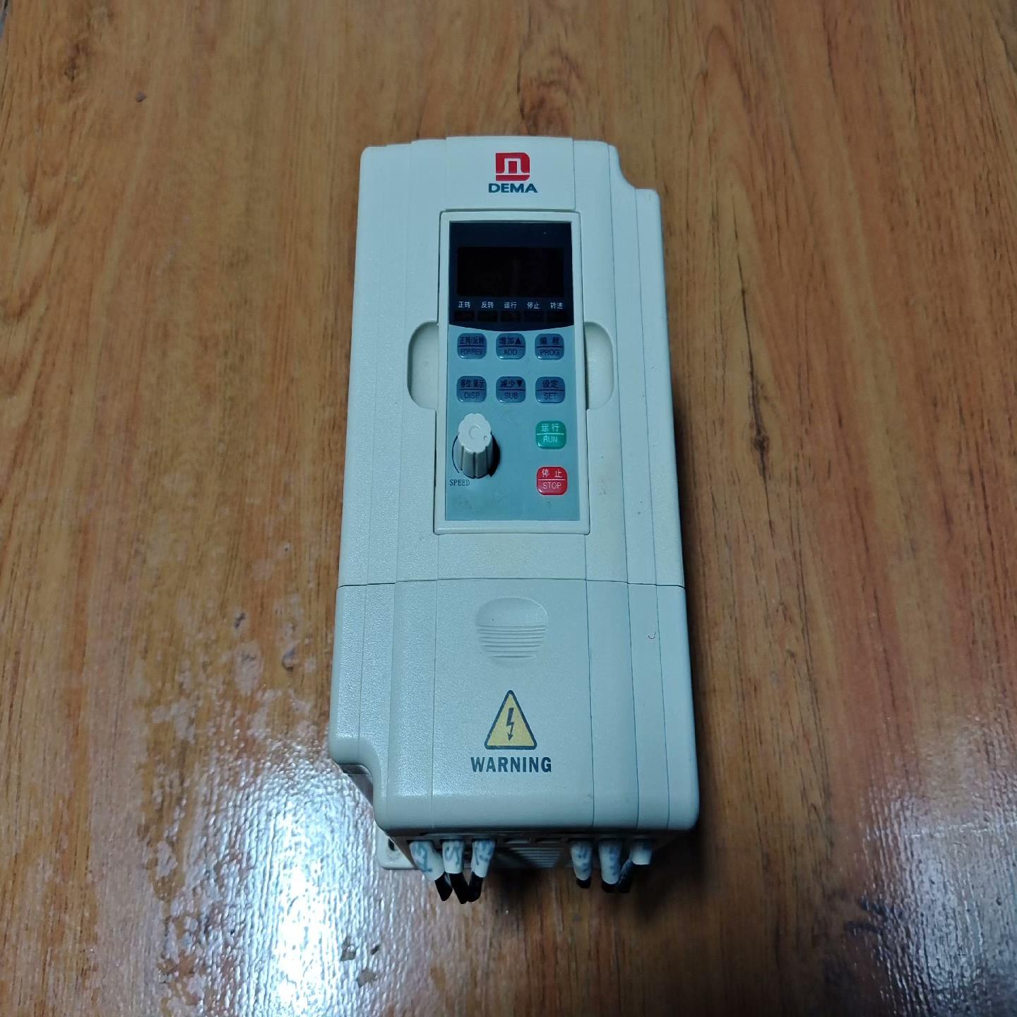 [德峰]德玛变频器D5M-1.5T4-1B，功率1.5KW，380v