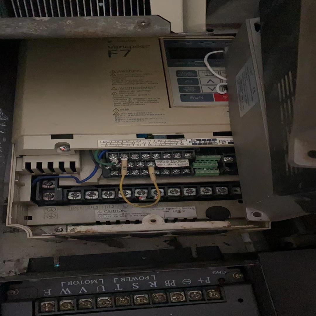 CIMR-F7A47P5 7.5KW380V 安川变频器F7