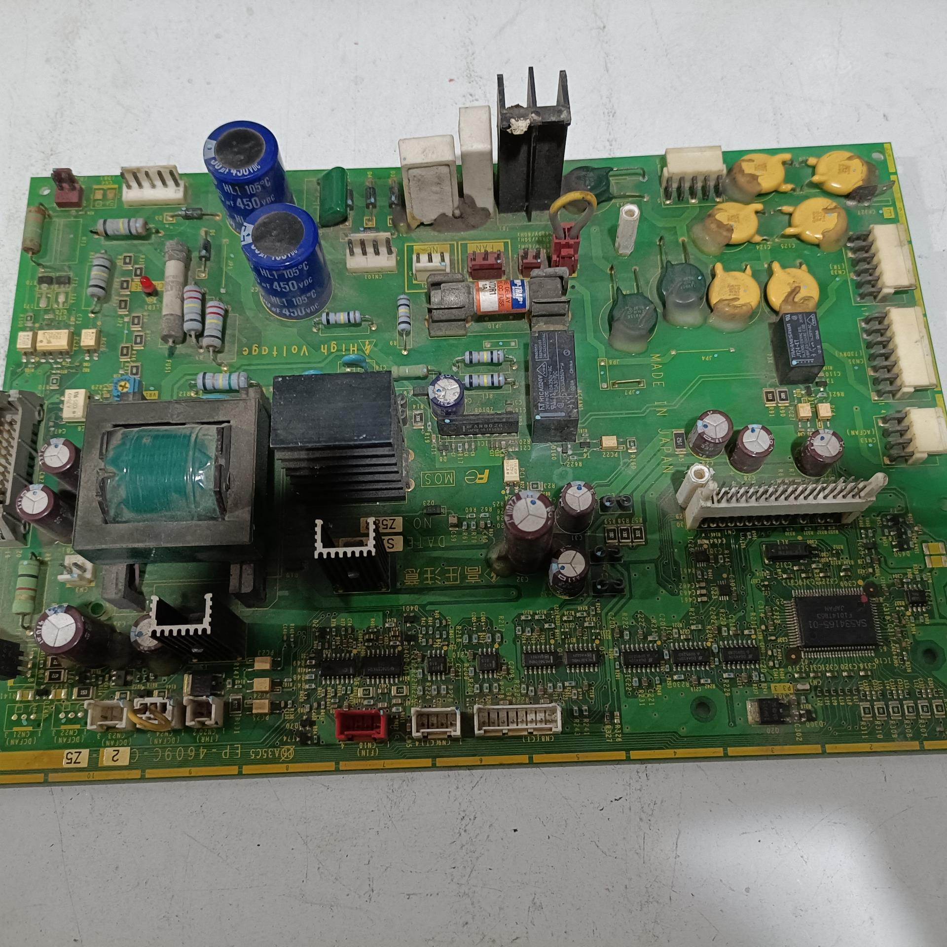 富士驱动板机器型号FRN75F1S-4C