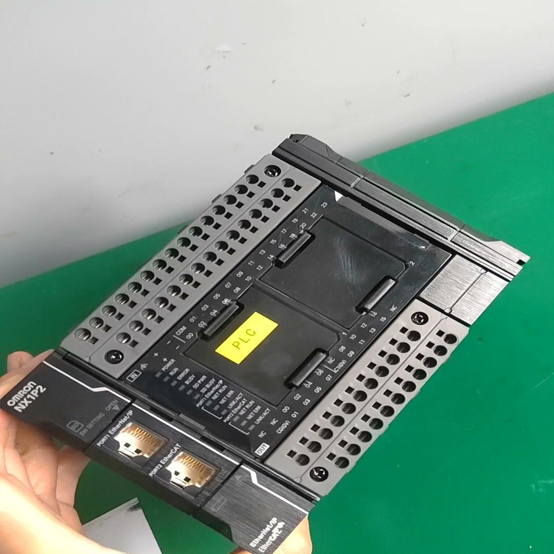 PLC  NX1P2-1140DT几乎全新研发机器产品