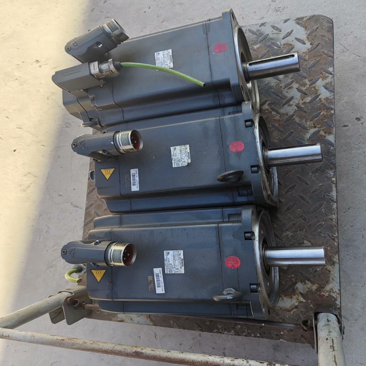 （设备配件）1FK71052功能AF71RA1，西门子伺服电机包-1-，