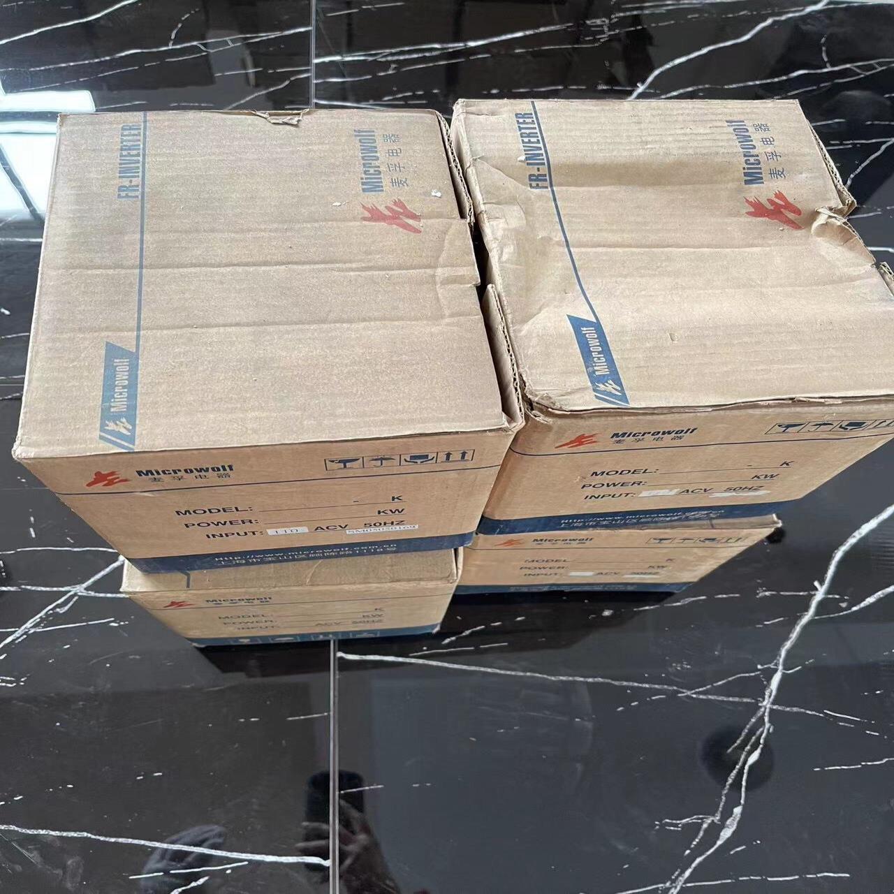 全新麦孚变频器VFD-F520T 2.2K-CH 2.2