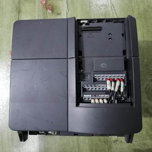 （设备配件）SE6440型号CA1一台26变频器。(UD255-西门子-